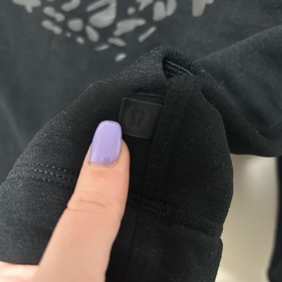 Lululemon pull over sweater size 4 - Picture 2 of 2